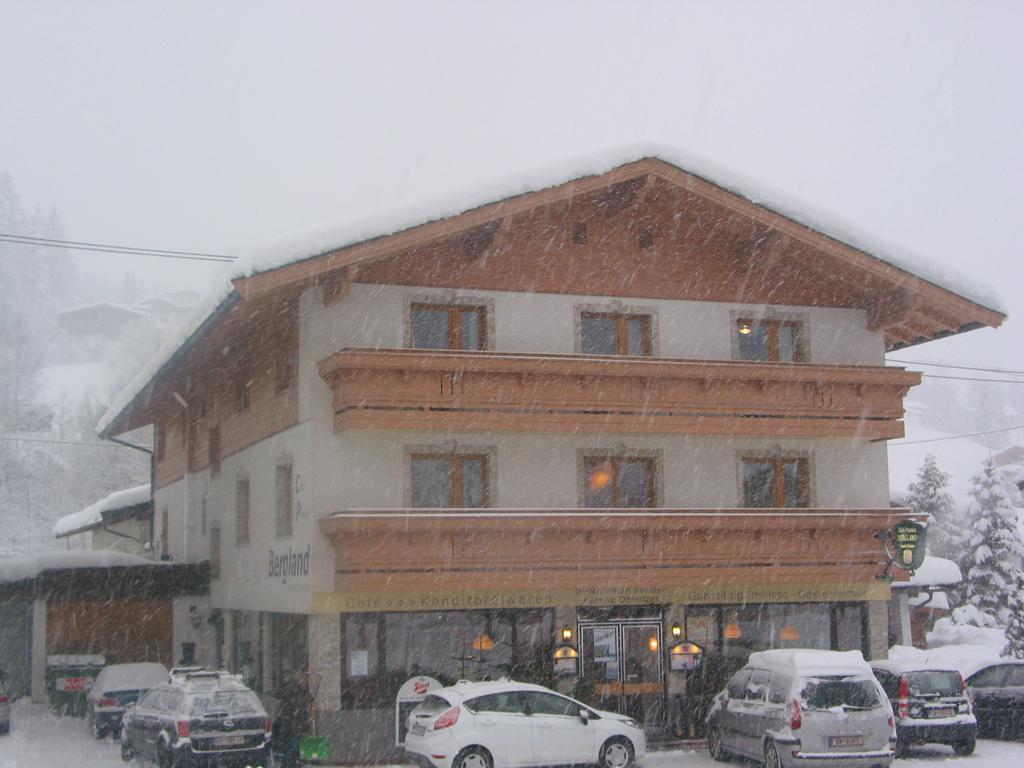 Haus Bergland Hotel Fieberbrunn Exterior foto