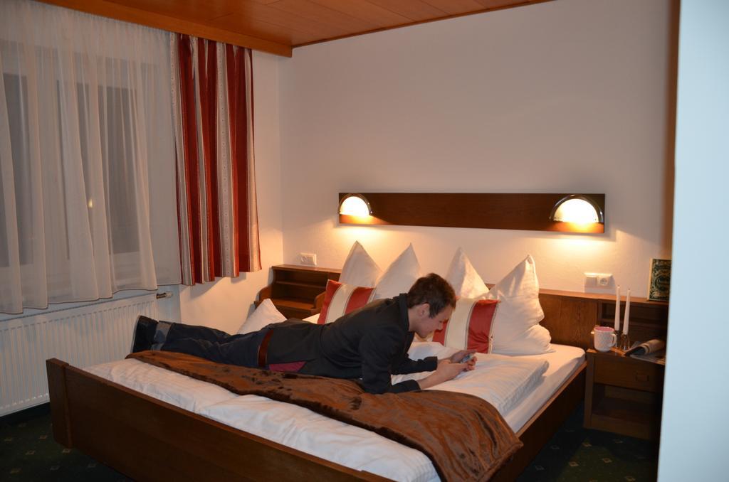 Haus Bergland Hotel Fieberbrunn Cameră foto